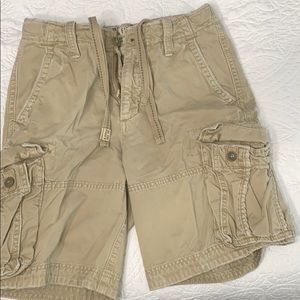 Khaki Abercrombie & Fitch cargo shorts size 31